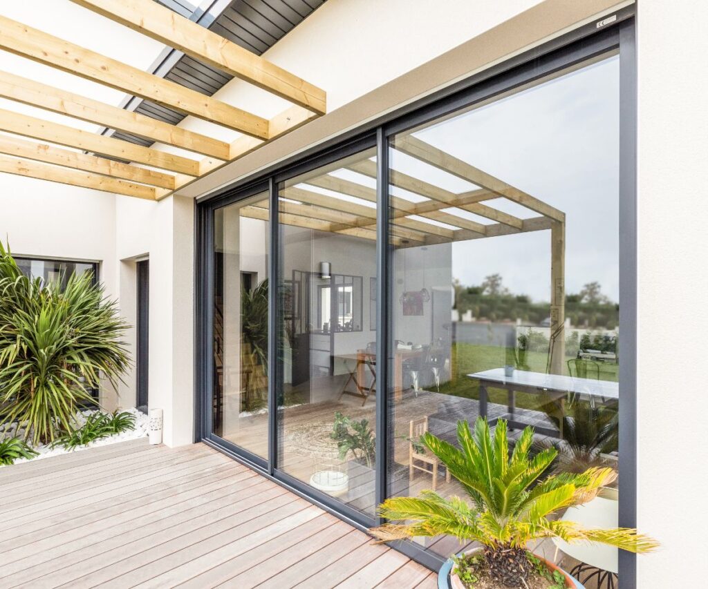 Baies coulissantes - Baies vitrées Aluminium chez MVD